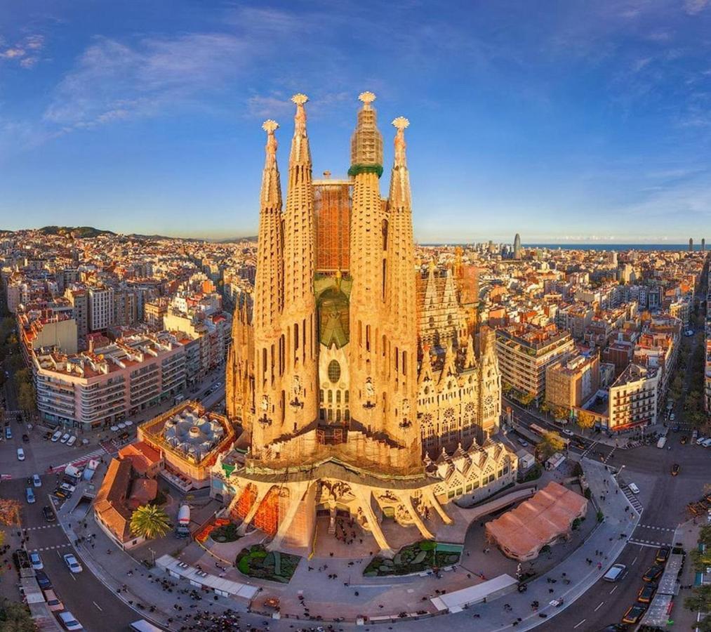 New Camp Nou Apartment/Diret Airport,Beautiful Оспиталет-де-Льобрегат Экстерьер фото