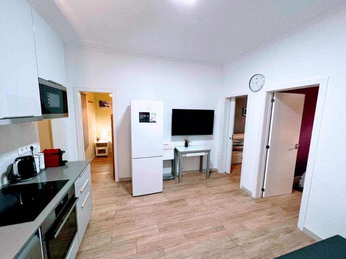 New Camp Nou Apartment/Diret Airport,Beautiful Оспиталет-де-Льобрегат Экстерьер фото